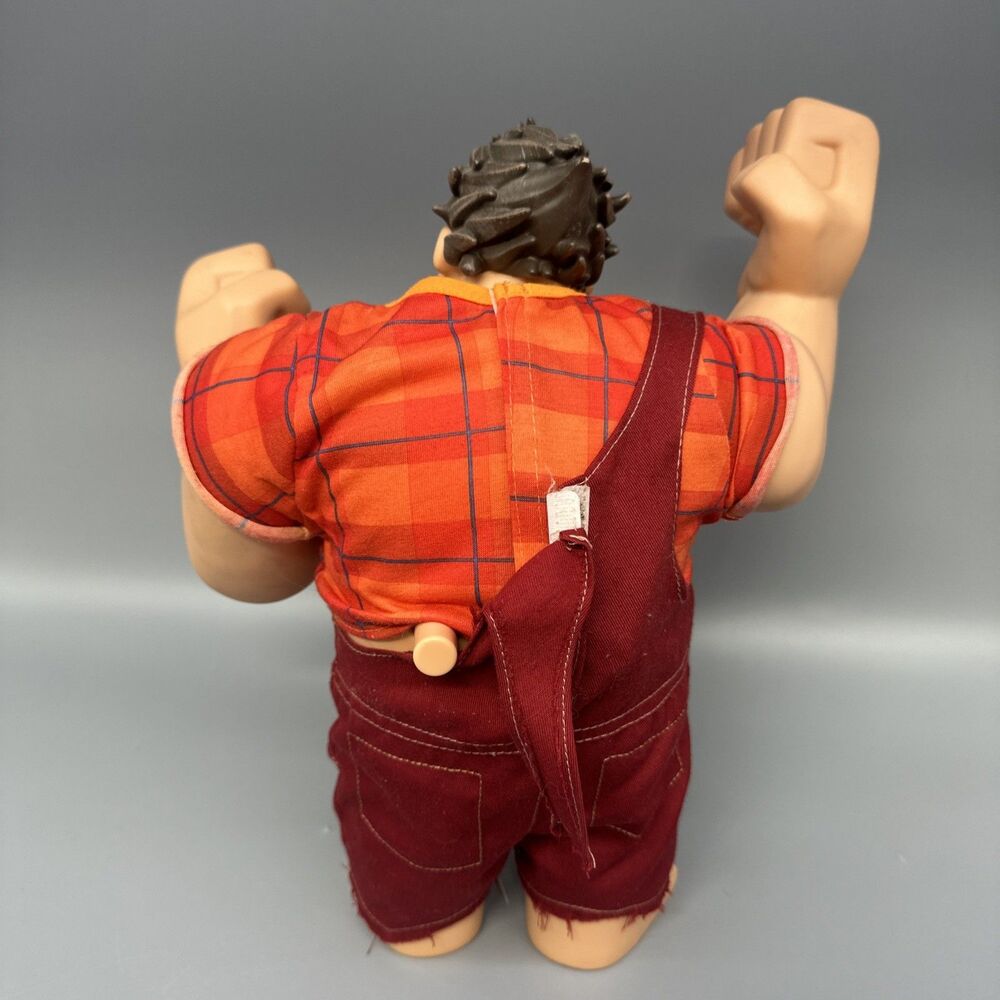 Disney Store Exclusive Wreck it Ralph Fist Pounding Talking 15" Action Figure - Picture 3 of 5